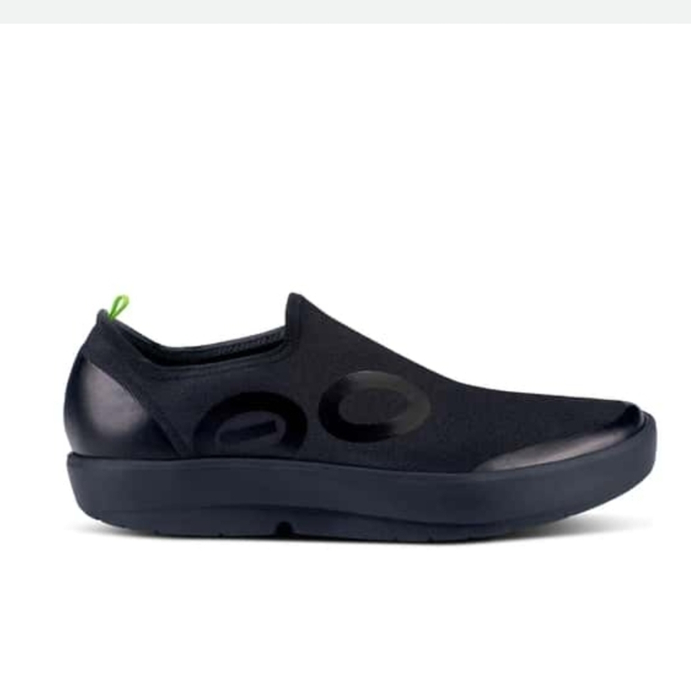 Oofos Men's OOmg eeZee Low Shoe -Recovery Black Size 11 NIB - Picture 13 of 13